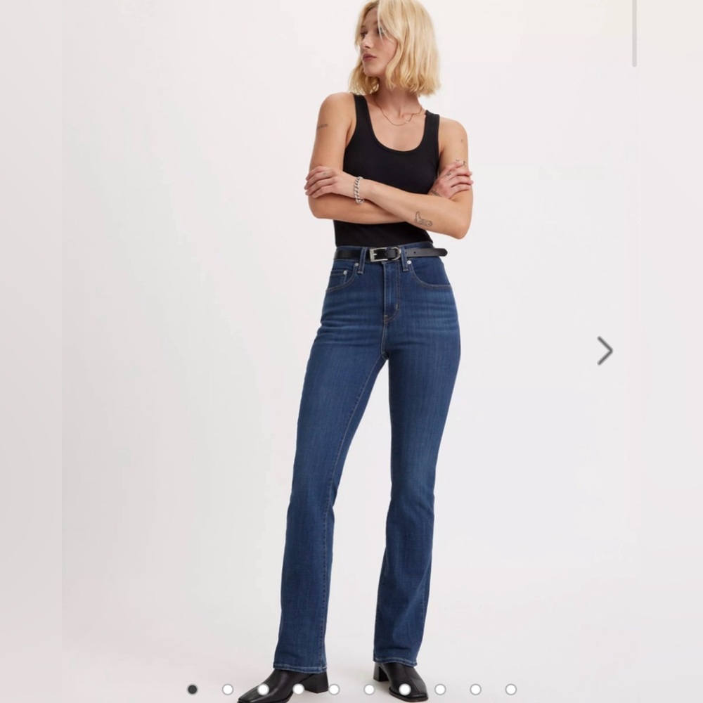 Levi’s 725 Bootcut Jean, 25 in waist, 30in L